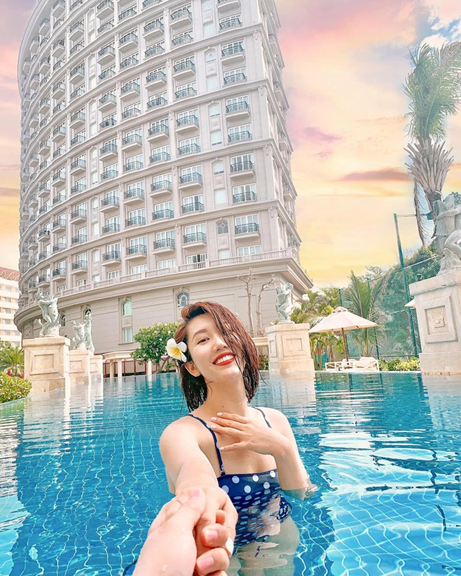 Thúy Ngân Gạo nếp gạo tẻ mặc bikini đẹp hút mắt, fan khen hết lời-3