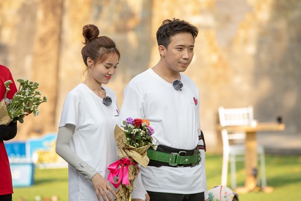 Trấn Thành ôm Lan Ngọc, Hari Won đá đểu cuộc chơi thì ngắn nhưng cuộc đời thì dài-9