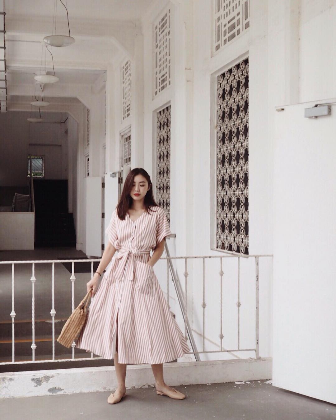 Tạm quên giày cao gót đi, dáng bạn vẫn sẽ cao ráo và phong cách thì đậm chất công sở với 4 kiểu giày bệt này-5