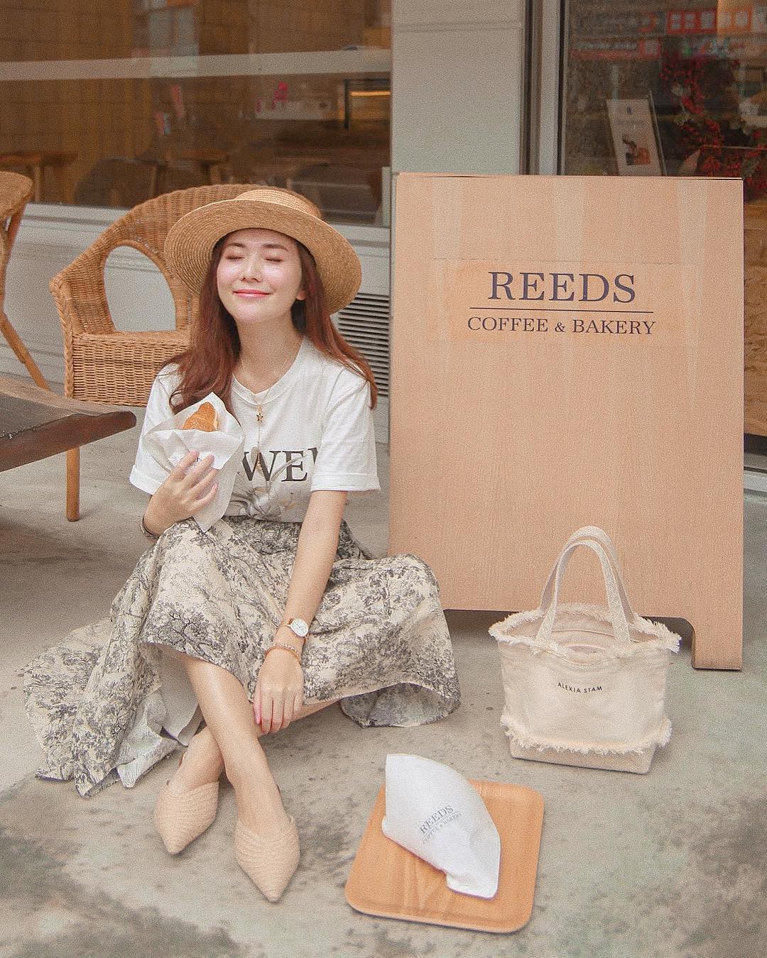 Tạm quên giày cao gót đi, dáng bạn vẫn sẽ cao ráo và phong cách thì đậm chất công sở với 4 kiểu giày bệt này-7