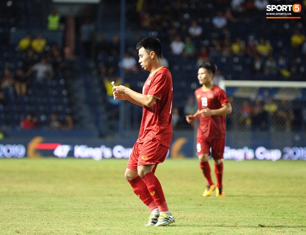 Điều kỳ diệu từ mẩu giấy mà thầy Park đã gửi cho các học trò ở phút thứ 77 và bàn gỡ hòa của Đức Huy-3