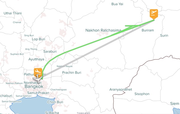 Khoảnh khắc ngọt ngào: HLV Park Hang Seo gối đầu lên đùi Văn Toàn đầy tình cảm tại sân bay-9