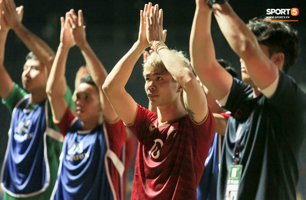 Con trai thầy Park lên tiếng bảo vệ Công Phượng sau khi sút hỏng 11m: Ngẩng cao đầu lên người anh em-2