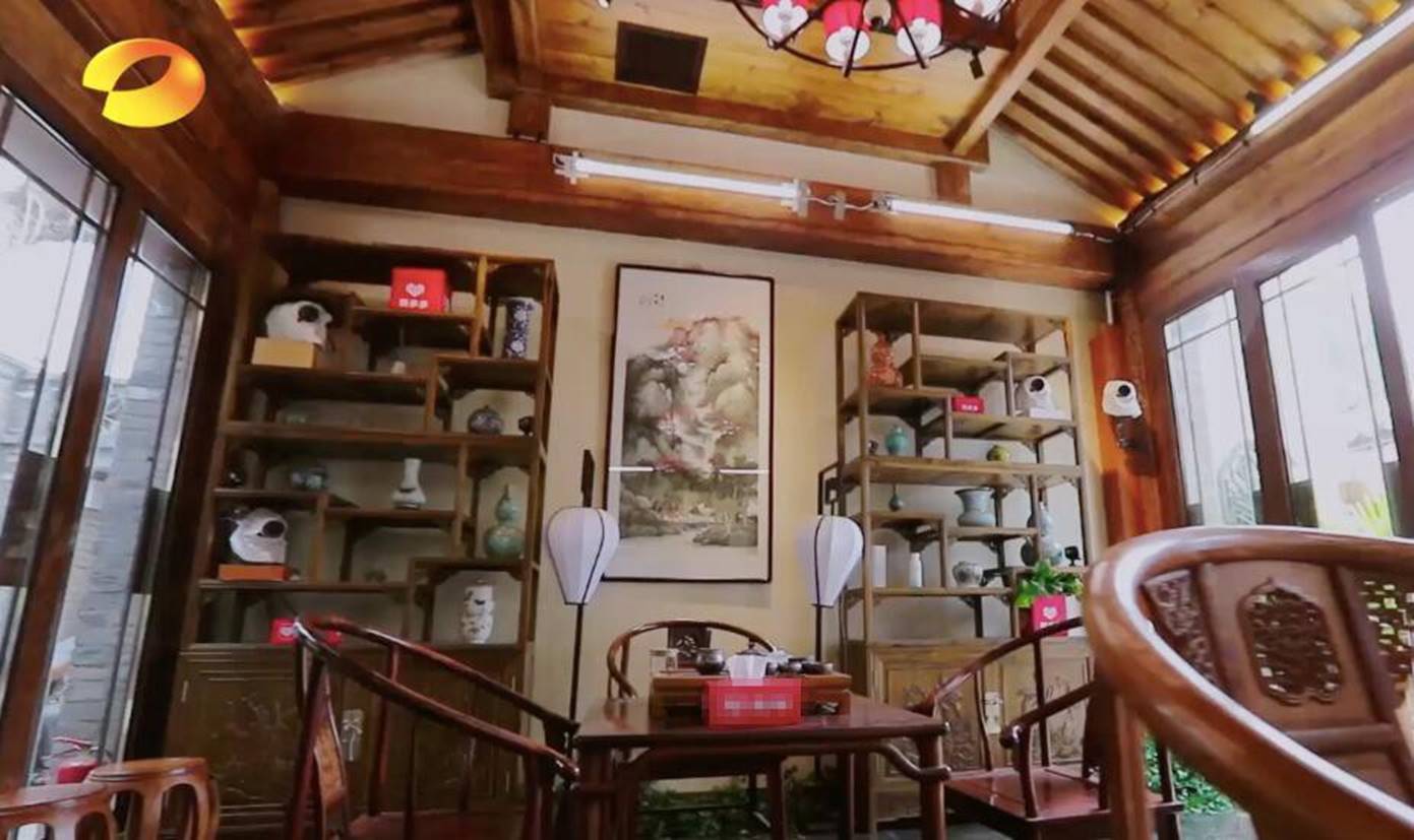 Hoà Thân Vương Cương và cuộc sống khiến cả Cbiz sửng sốt: Đại gia đồ cổ cùng căn nhà trị giá hàng ngàn tỷ đồng-6