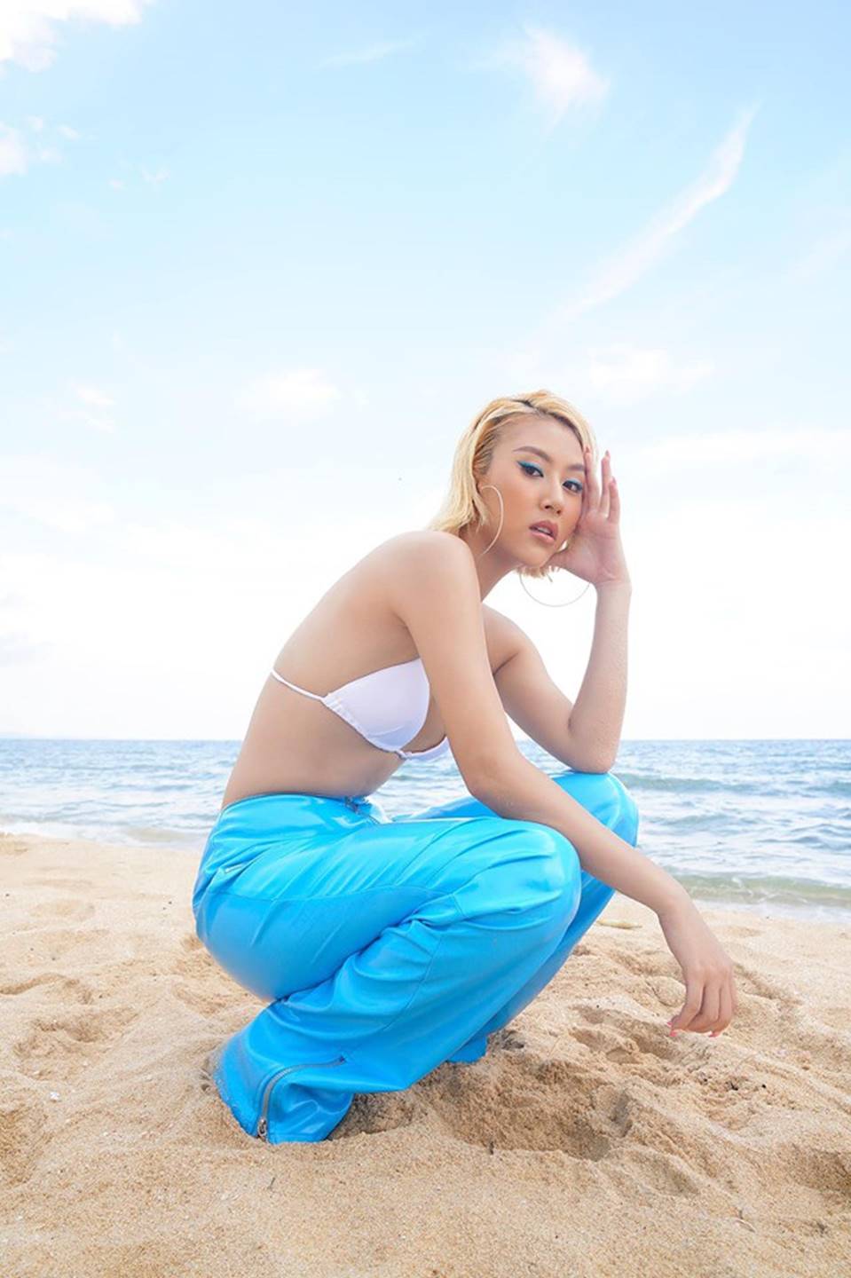 Quỳnh Anh Shyn mặc bikini, khoe thân hình nóng bỏng-9