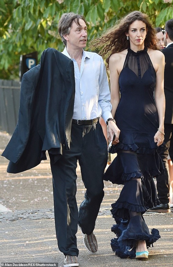 Tình địch” của Công nương Kate lộ dấu hiệu bất thường, đe dọa đến hạnh phúc gia đình của nàng dâu hoàng gia-2