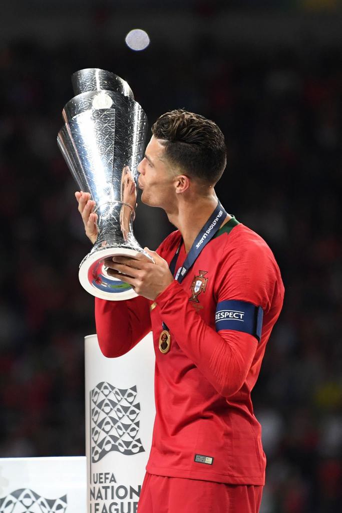 Biểu cảm hài hước của Ronaldo sau khi cùng đồng đội tuyển Bồ Đào Nha làm nên lịch sử ở UEFA Nations League-1