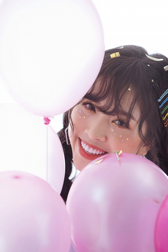 Hết bánh bèo, Á hậu Thuý An tinh nghịch trong bộ ảnh mừng sinh nhật-1