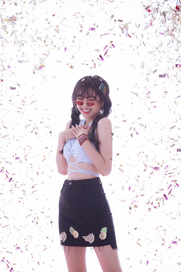 Hết bánh bèo, Á hậu Thuý An tinh nghịch trong bộ ảnh mừng sinh nhật-3