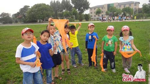 Sợ con nghiện TV, ipad mùa hè, bố mẹ cuống cuồng tìm thêm học kỳ thứ 3-1