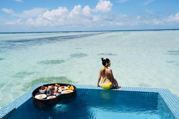 Ốc Thanh Vân mặc bikini tạo dáng yoga gây sốt-8