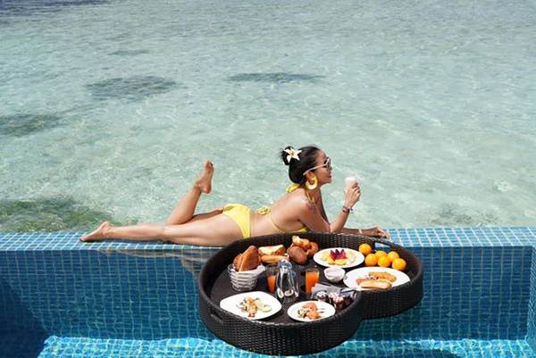 Ốc Thanh Vân mặc bikini tạo dáng yoga gây sốt-11