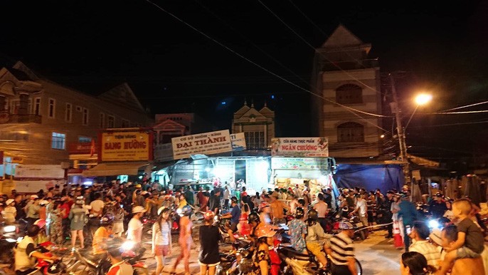 Vợ người tử nạn vì xe CSGT khóc kể: Chồng em ra đi khi con chưa kịp thôi nôi-3