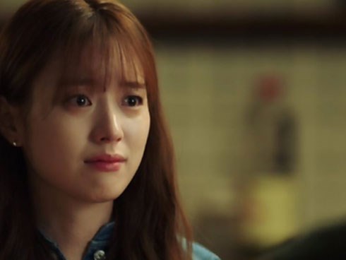 Lắp camera trước khi về ngoại ở cữ, tôi cay đắng khi biết được sự thật phía sau 