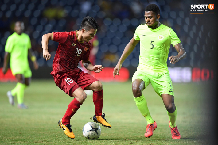 Gạt mọi hiềm khích, fan Thái Lan tung video fancam cực chất vì phát cuồng với kỹ thuật siêu đỉnh của Quang Hải-2