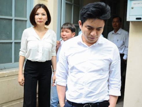 Vợ cũ bác sĩ Chiêm Quốc Thái thanh minh tại tòa sau khi thuê giang hồ truy sát chồng: Chỉ đánh dằn mặt, thuê người tát mấy cái...-15