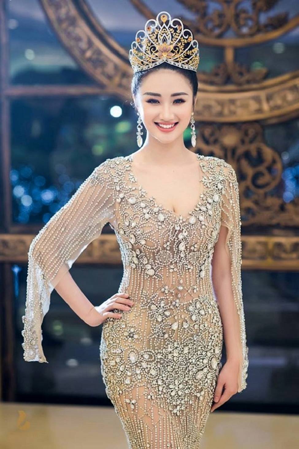 Mỹ nữ Vũng Tàu đi xe 70 tỷ, vợ đại gia mía đường... đẹp như tranh-10