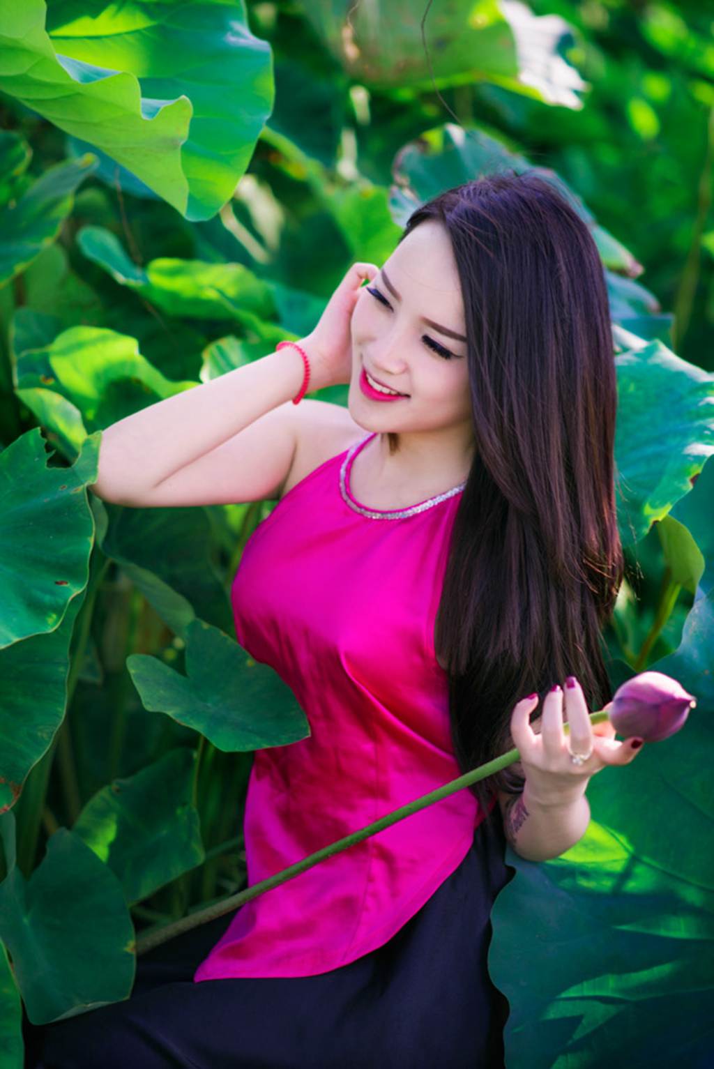 Những thiếu nữ mặc thế này đẹp hút mắt ở hồ sen, cần gì khoe thân-11