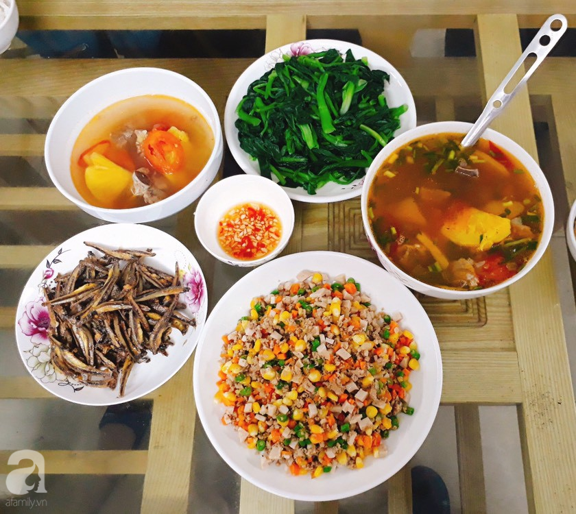 Cô nàng Hà Nội khoe văn hóa thú vị ở công ty: Lập team nấu cơm ngay tại văn phòng, sếp cũng được phân công rửa bát-4