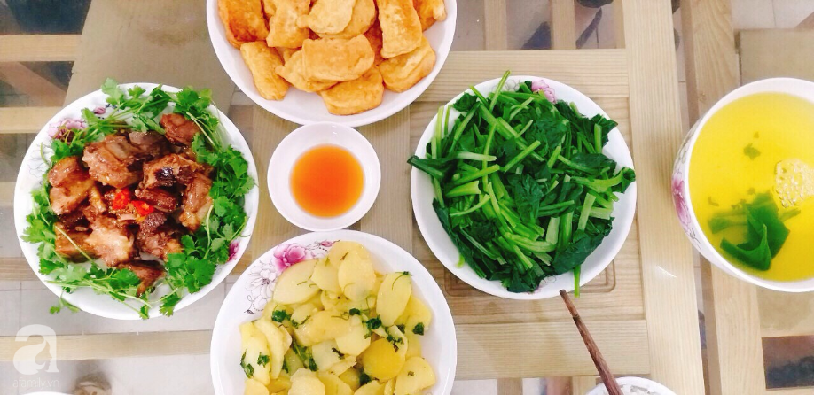 Cô nàng Hà Nội khoe văn hóa thú vị ở công ty: Lập team nấu cơm ngay tại văn phòng, sếp cũng được phân công rửa bát-7