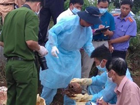 Lật mặt người đàn bà hồi xuân sát hại chồng chôn xác xuống giếng