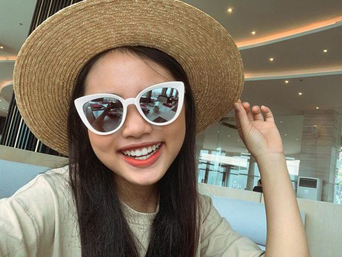 Rộ tin đồn Phương Mỹ Chi chỉnh răng sứ trắng bóng ở tuổi 16