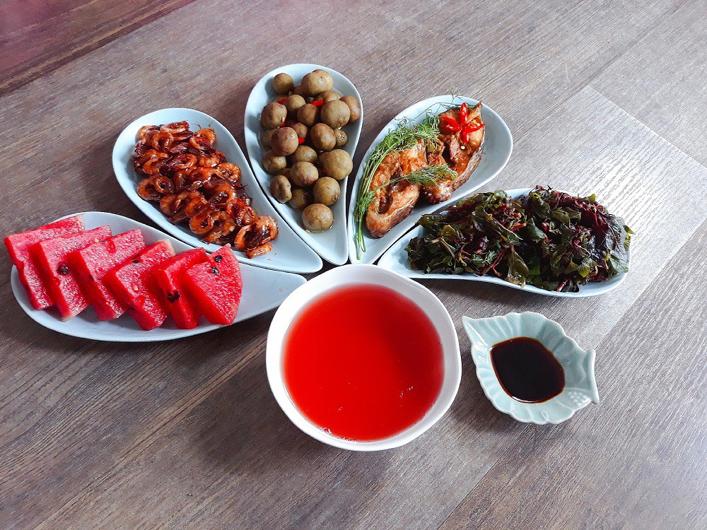 Mâm cơm chuẩn vị mùa hè ngày nắng nóng các mẹ hãy nấu ngay nhé!-1