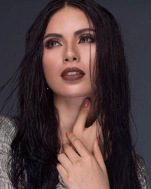 Ngắm nhan sắc nóng bỏng không tì vết của tân Hoa hậu Hoàn vũ Philippines-5