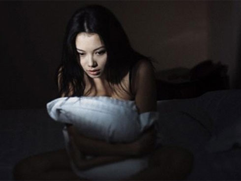 Vênh váo vác bụng bầu đến nhà đòi quyền lợi, ả bồ chết sững khi thấy một người-3