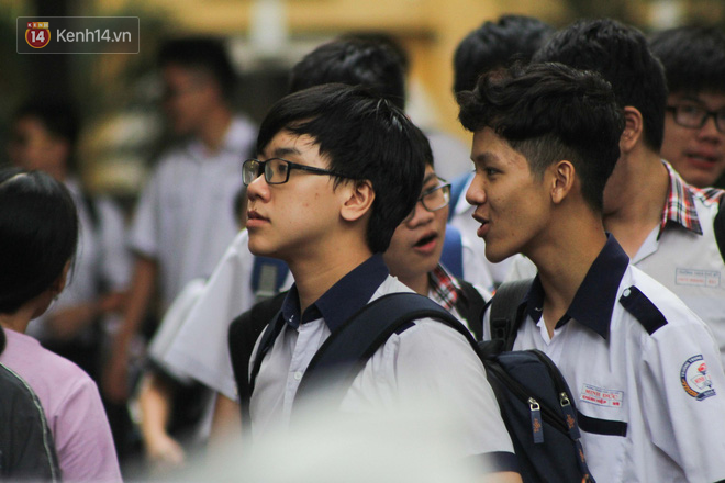 Công bố điểm thi vào lớp 10 năm 2019 tại TPHCM: 50% bài thi Toán và Tiếng Anh dưới 5-2