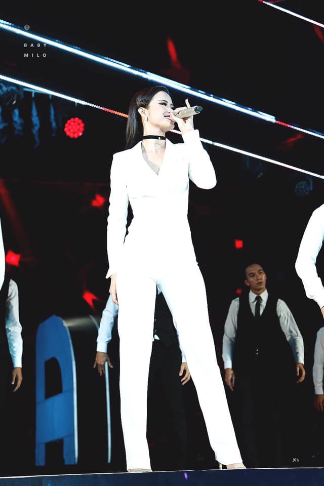 Đâu chỉ mặc xấu toàn tập, Đông Nhi cũng có những lần lên đồ đẹp xuất thần thế này-6