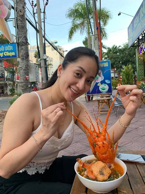 Khánh Thi được chồng trẻ chiều chuộng, bồi bổ bằng món sang chảnh gây sốt ở Cần Thơ-1