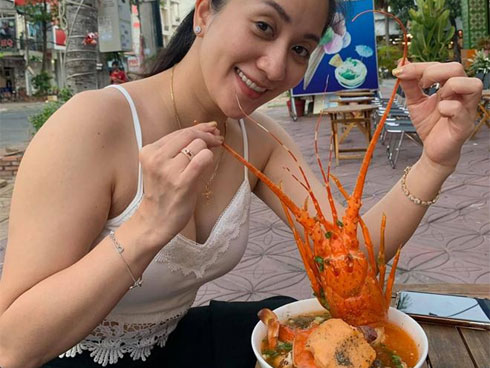 Khánh Thi bị lừa tiền, mất toàn bộ hành lý ký gửi trong chuyến đi Nga nhưng vẫn tìm thấy niềm vui-5