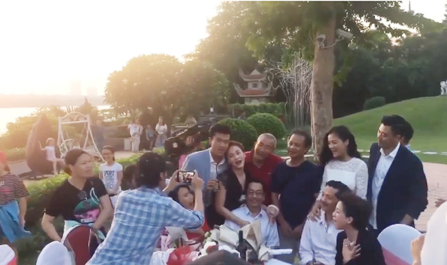 Fan xôn xao vì hình ảnh để lộ kết phim Về nhà đi con-1