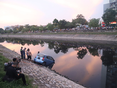 Chồng phát hiện vợ cùng 6 cháu nhỏ ngạt thở trong nhà, một bé gái 8 tuổi đã chết-3