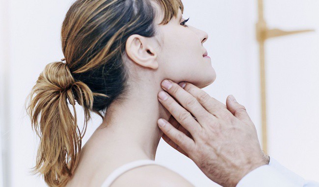 Tự chữa bệnh về tuyến giáp bằng phương pháp thầy lang, cô gái Hải Phòng bị nhiễm trùng nghiêm trọng vùng cổ-5