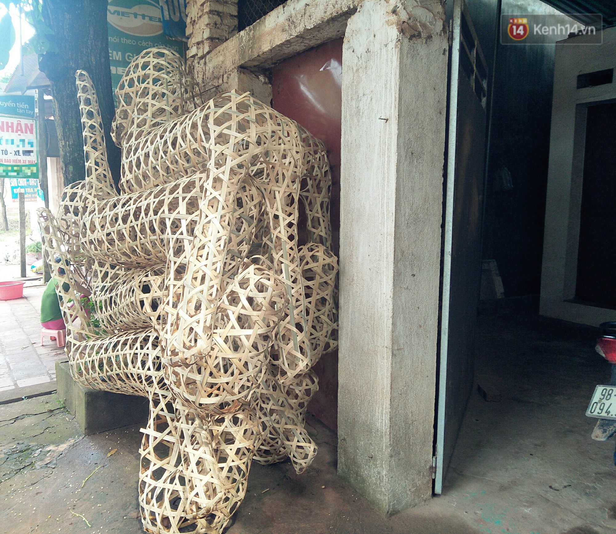 Sau 8 năm, bố sát thủ Lê Văn Luyện trải lòng về chuỗi ngày tăm tối và những dòng thư xúc động gửi cán bộ trại giam-7