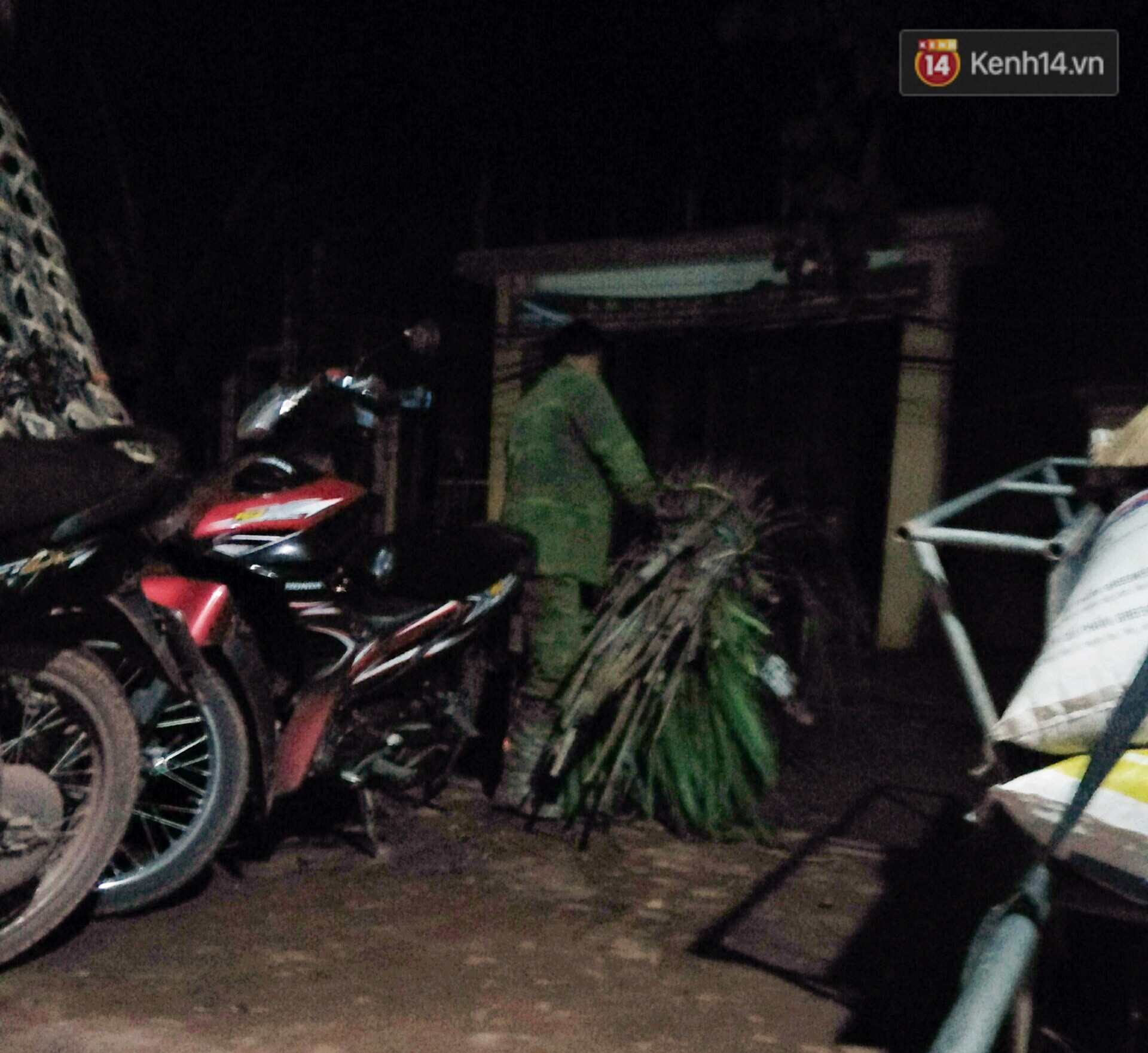 Sau 8 năm, bố sát thủ Lê Văn Luyện trải lòng về chuỗi ngày tăm tối và những dòng thư xúc động gửi cán bộ trại giam-8