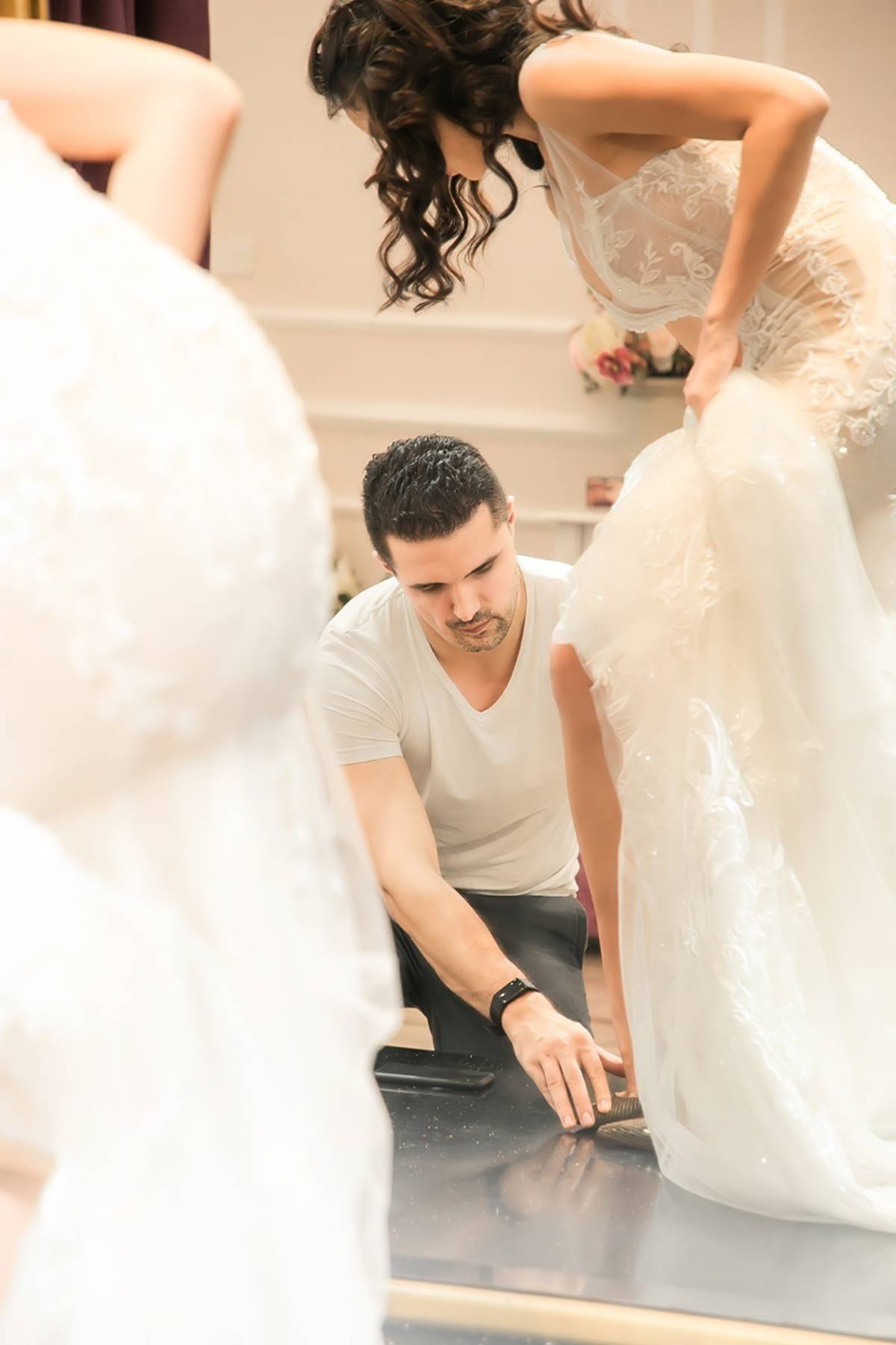 Chồng Tây khen Phương Mai sexy khi thử váy cưới-10