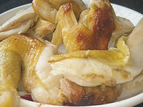 Bỏ xì dầu vào luộc gà ai cũng bảo dở hơi nhưng kết quả khiến cả nhà gắp lia lịa chẳng còn miếng nào-3