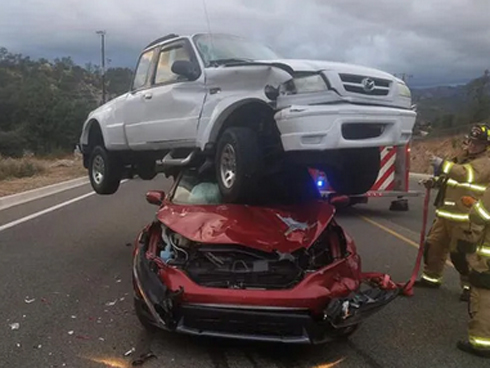 Thực hư chuyện đổ nước sôi khắc phục móp méo trên ô tô-2