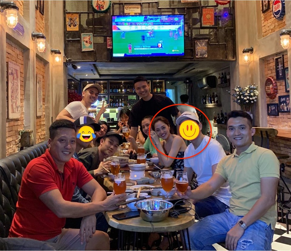 Khéo léo che mặt chàng trai ngồi cạnh Bảo Anh nhưng Dương Triệu Vũ lại để lộ danh tính chỉ vì sơ hở” này-1