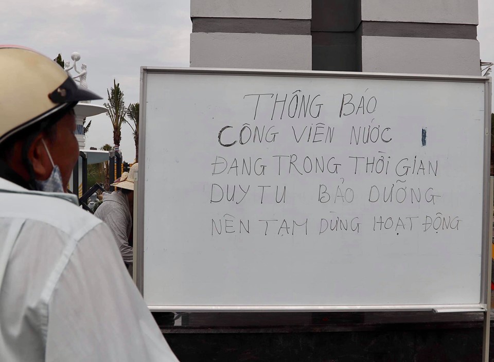 Công viên nước Thanh Hà tạm dừng hoạt động sau sự cố bé trai đuối nước, nhiều gia đình từ xa đến đành quay về-6