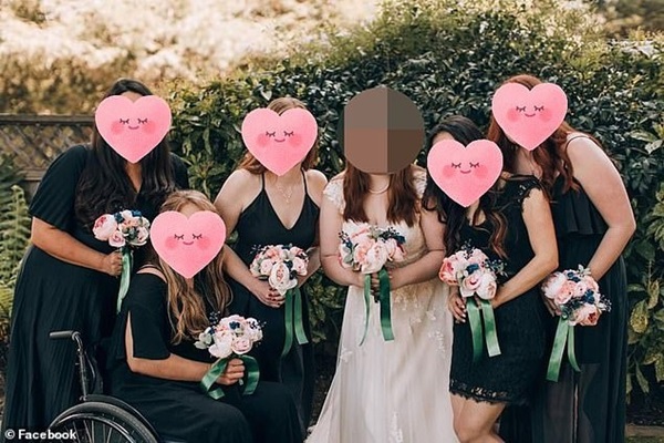 Gặp phù dâu xấu tính chỉ lo nhìn chú rể, cô dâu cao tay làm việc này và được cư dân mạng ủng hộ nhiệt tình-1