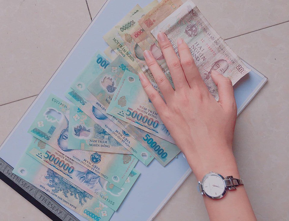 Hai đứa trẻ được mẹ đưa đến đăng ký học hè, tiện tay trộm đồ trị giá gần 5 triệu, mẹ còn mắng ngược khi cô giáo đòi tiền-7