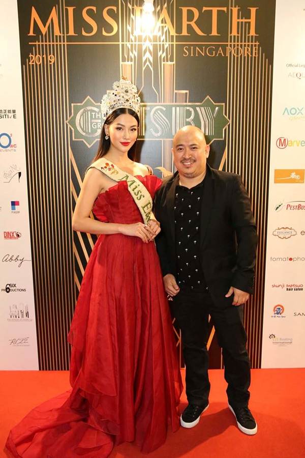 Hoa hậu Phương Khánh nóng bỏng với sắc đỏ dự chung kết Miss Earth Singapore 2019-5