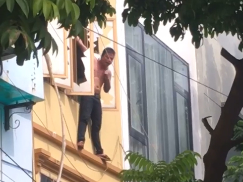 Hà Nội: Kinh hoàng xe tải kéo lê 2 người phụ nữ dưới gầm, 1 người chết tại chỗ-9