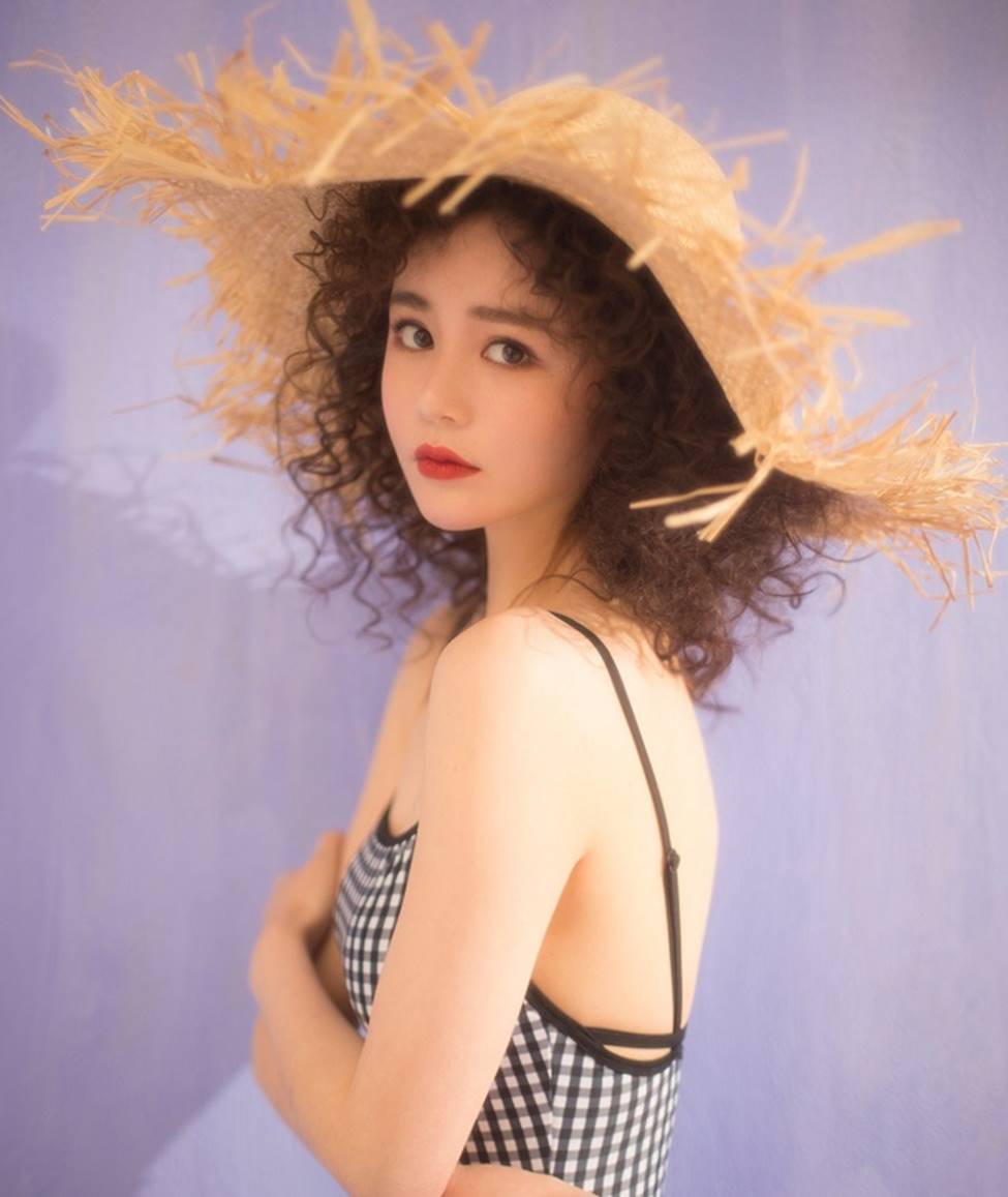 Ngột ngạt vì sức nóng của 2 quả bom gợi cảm thế hệ 9X Trung Quốc-5