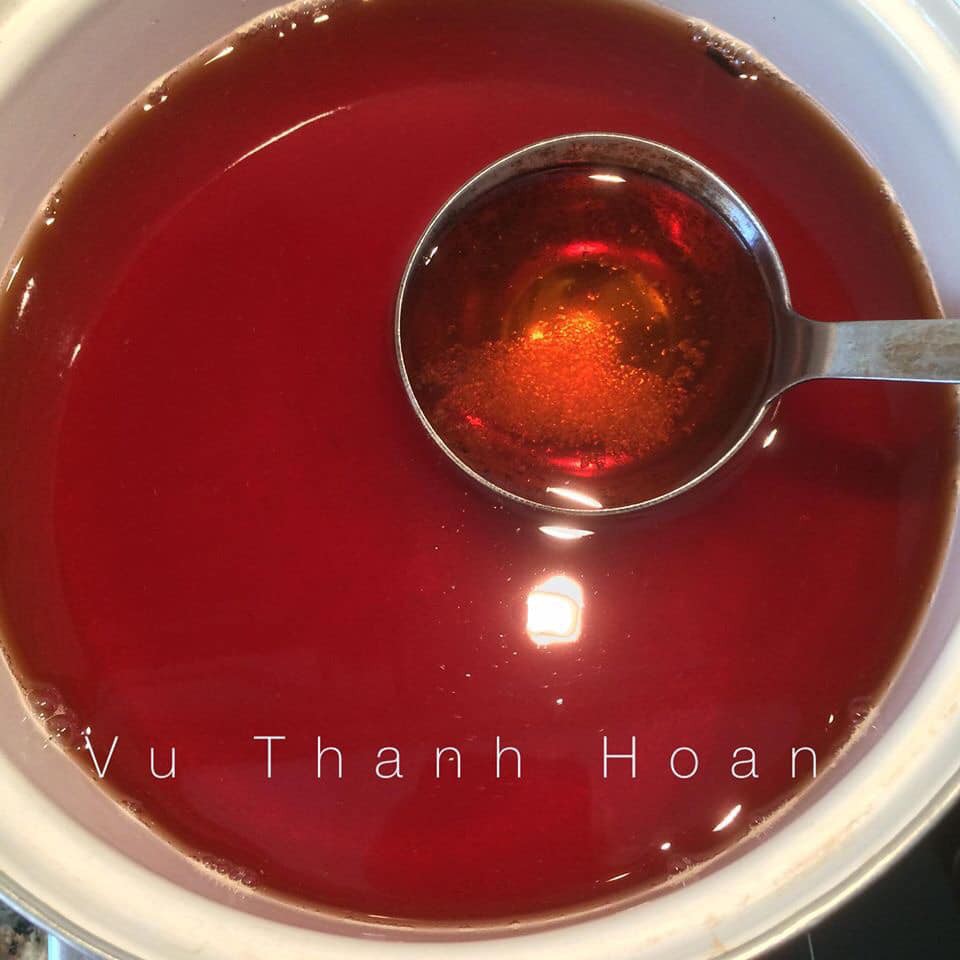 Cô gái Hà Nội chia sẻ cách làm sấu ngâm mắm tỏi ớt cực đơn giản, chấm rau ngon quên sầu-3