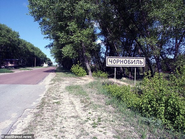 Đứa bé duy nhất sinh ra từ vùng thảm họa Chernobyl: Ăn táo khổng lồ và cá từ sông nhiễm độc nhưng 20 năm sau vẫn là một thiếu nữ xinh đẹp-8